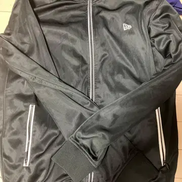 NEW ERA 블랙 집업 저지 S