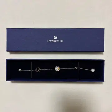 Swarovski 실버 꽃 모티브 팔찌
