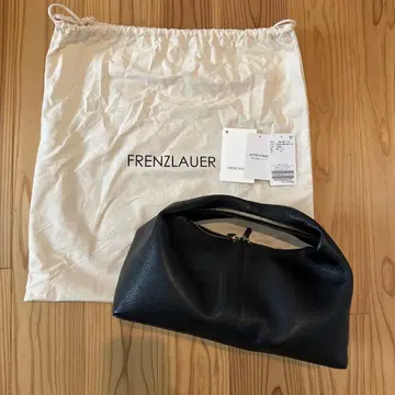 FRENZLAUER 블랙 가죽 핸드백