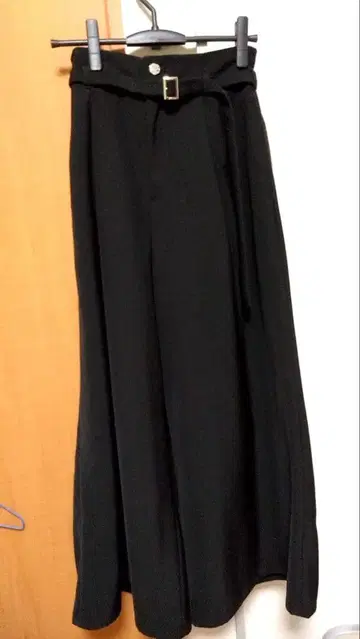 HARE 벨티드 DABO 와이드 팬츠 블랙