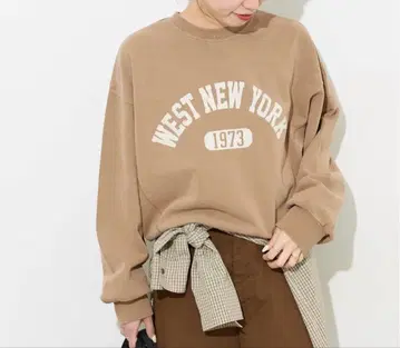 거의 새상품 빈티지 스타일 칼리지 로고 맨투맨