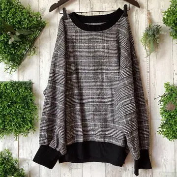 평평하게 놓았을 때 가슴 너비 64