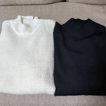 화이트 니트와 블랙 니트 세트