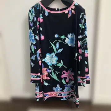 새상품급 레오나르 튜닉 사이즈 38