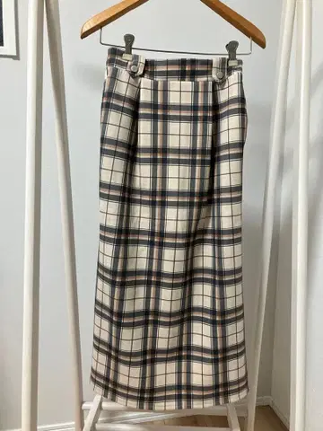 체크 무늬 스커트 미사용