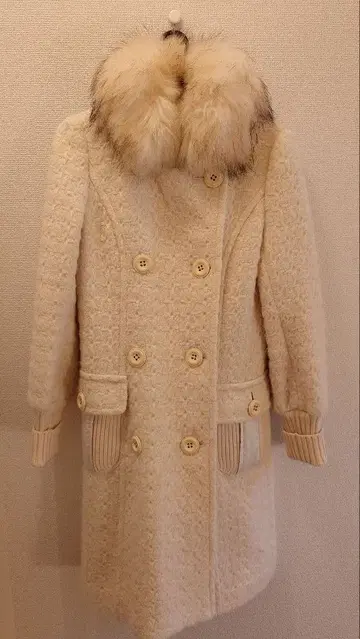 EPOCA 아이보리 퍼 더블 브레스트 코트