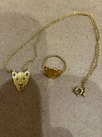 스픽 앤 스팬 반지 & 목걸이 세트