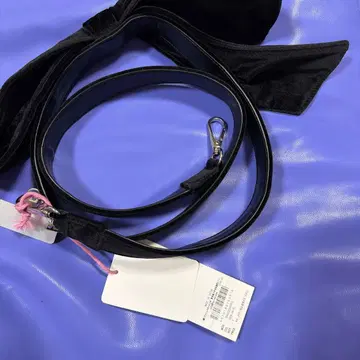 블랙 벨벳 숄더 스트랩