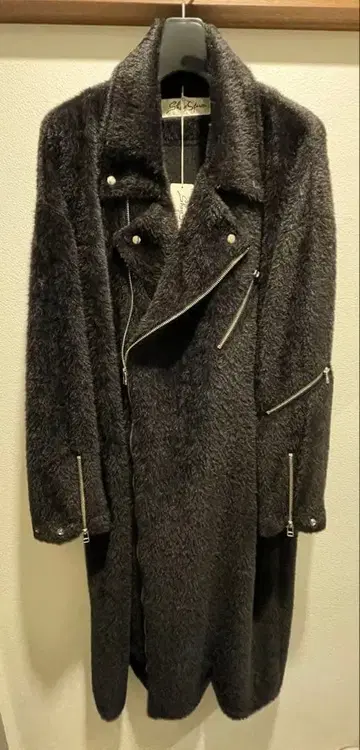 쉐어스피릿 미사용 새상품 24AW 라이더스 코트 HYDE 착용