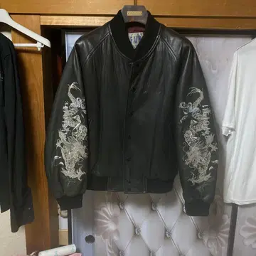 KANSAIMAN 포린 드래곤 자수 블랙 가죽 자수 스카잔