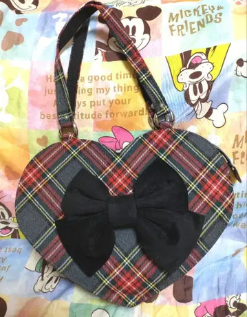 하트 E 하트 체크 백 그레이 x 빨간색