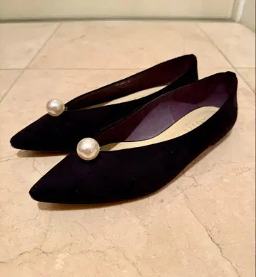 Le Talon 23.5cm 탈부착 펄 장식 블랙 플랫슈즈