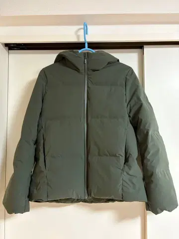 유니클로 심리스 다운 M