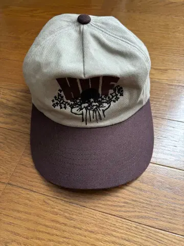 HUF 자수 로고 캡 베이지/브라운