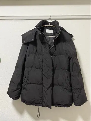 블랙 다운 자켓 탈부착 후드