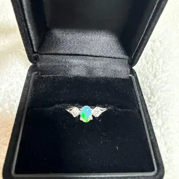 만박 네팔의 오팔 반지