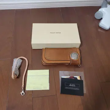 레드문 PAILOT RIVER 지갑