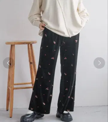 로리즈팜 벨로아 슈 플레어 팬츠