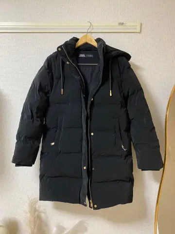 ZARA 블랙 후드 부착 다운 자켓 S