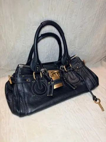 끌로에 블랙 가죽 핸드백 현재 가격 폭등