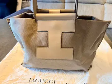 IACUCCI 베이지 토트백