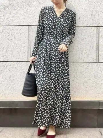 plage 꽃무늬 빈티지 개더 원피스 긴팔 V넥