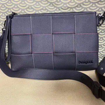 데지구알 미들 크로스바디백