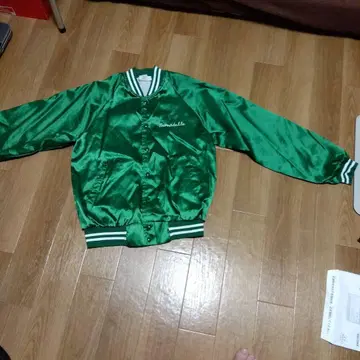 Bernadette 그린 새틴 자켓