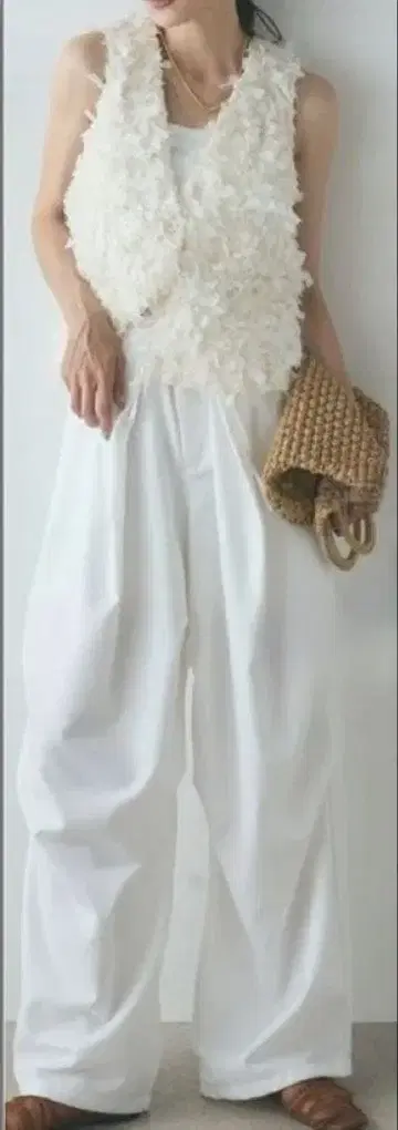 에시카 esica 셋업 화이트