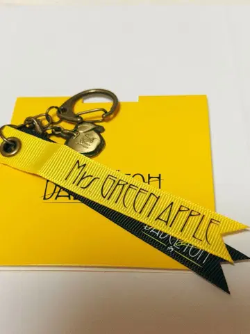 미세스 GREEN APPLE 바벨탑 가챠 키링 E 미세스