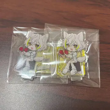 에이트리 탕의 아크릴 스탠드 세트