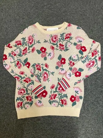 뷔르데사봉 꽃무늬 자카드 니트