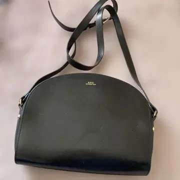 A.P.C. 숄더백 블랙 가죽