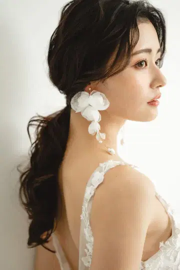 [ BRIDE ME ] 플라워 모티브 귀찌