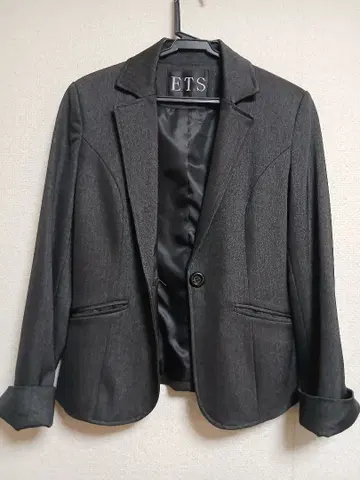 [컨디션 최상] 비즈니스 정장 3세트 9호 (여성용)