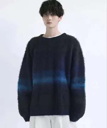 EPIC 그라데이션 니트