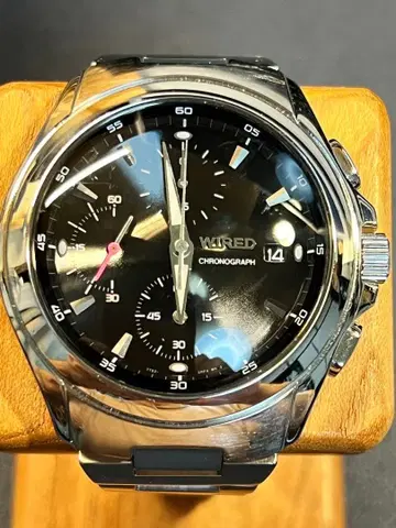 새상품급 레어 핑크 초침 Wired 코스모로직 크로노그래프 블랙 손목시계