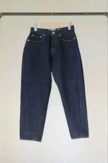 이시다 유리코 씨 착용 YAECA 데님 크롭 테이퍼드 5-12W