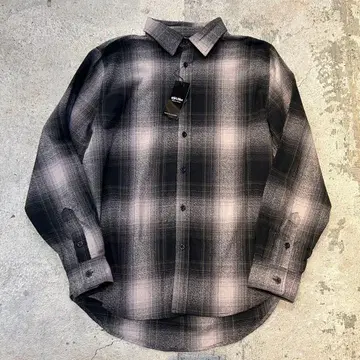 새상품 SHAKA WEAR 샤카웨어 옴브레 체크 셔츠 M 블랙
