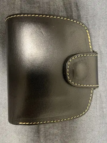 RED,RED,RED. 블랙 접이식 지갑