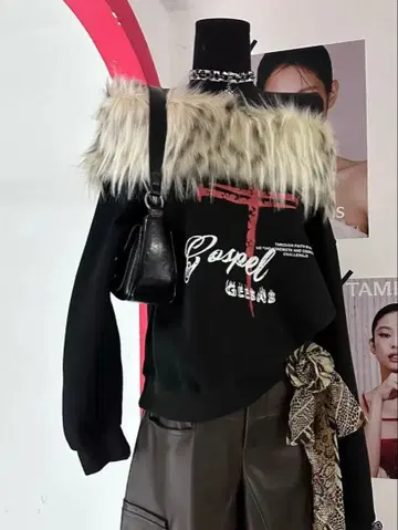 [ M ] Y2K 헤이세이 갸루 퍼 달린 오프숄더 맨투맨 archive풍