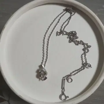 니와카 유이 다이아몬드 목걸이