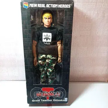 GTO 오니즈카 에이키치 피규어 메디콤 토이