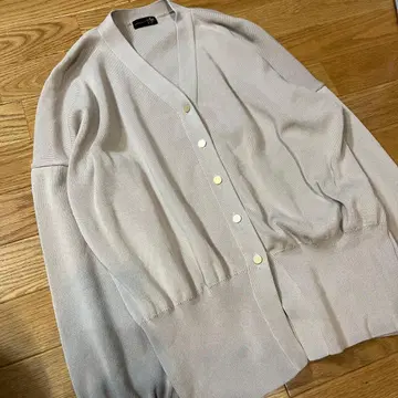 트클럽 Aga 아가 V넥 골드 버튼 니트 가디건 야마다야