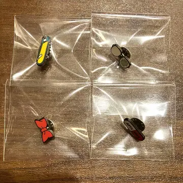 명탐정 코난 코난 탐정사 한정판 핀 배지