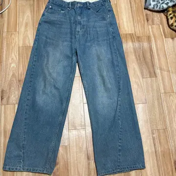 [ 완판템 ] BONBONStore 워시드 청바지 M