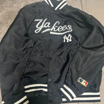 Yankees 블랙 바시티 자켓
