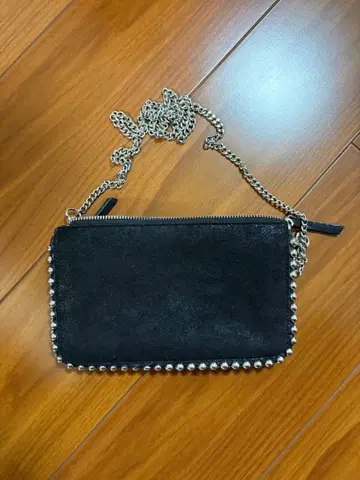 ZARA 블랙 스웨이드 클러치백