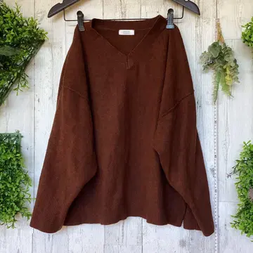 평평하게 놓았을 때 가슴 너비 63