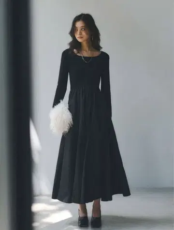 anuans 아뉴앙스 니트 도킹 플레어 원피스